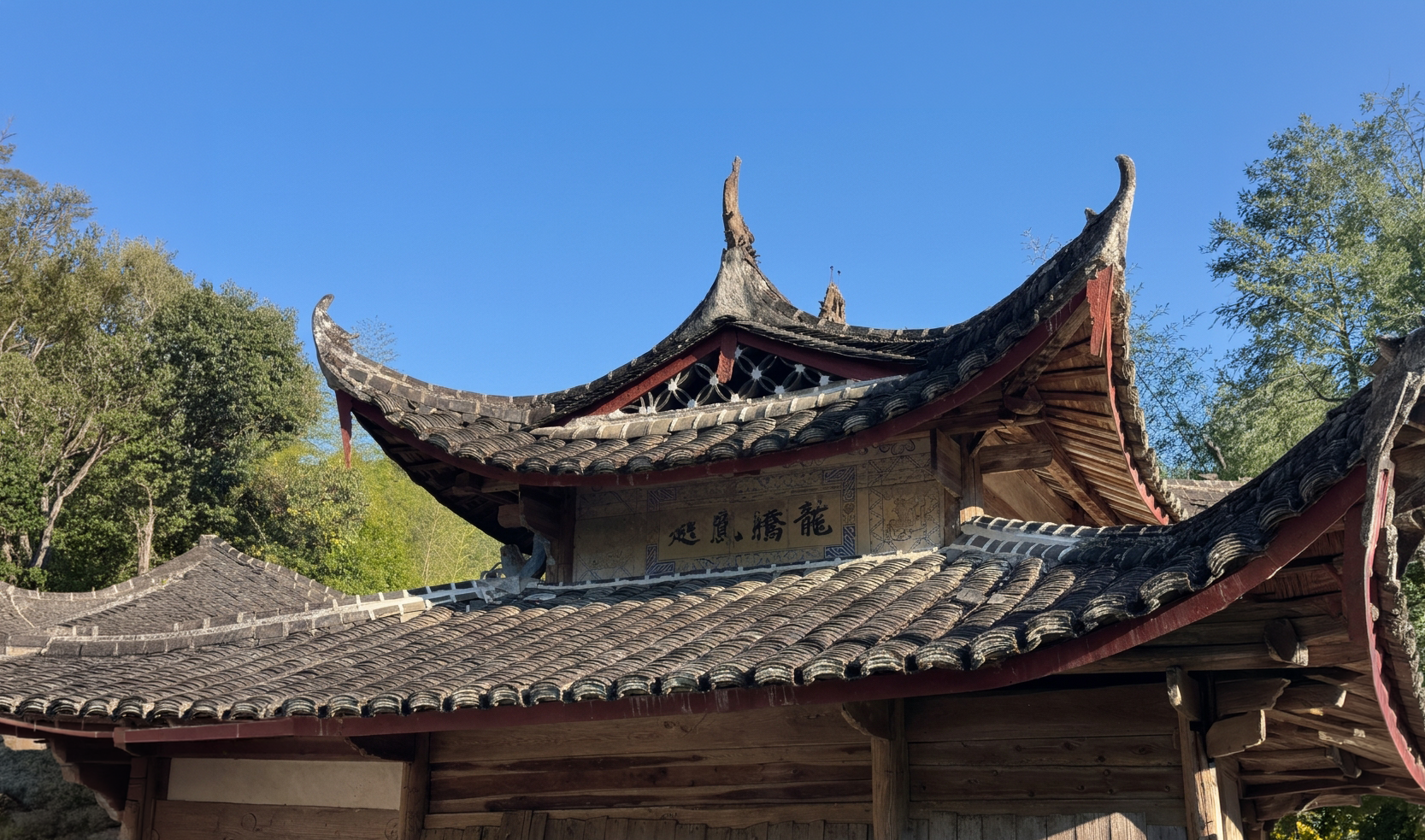 深山古殿的香火